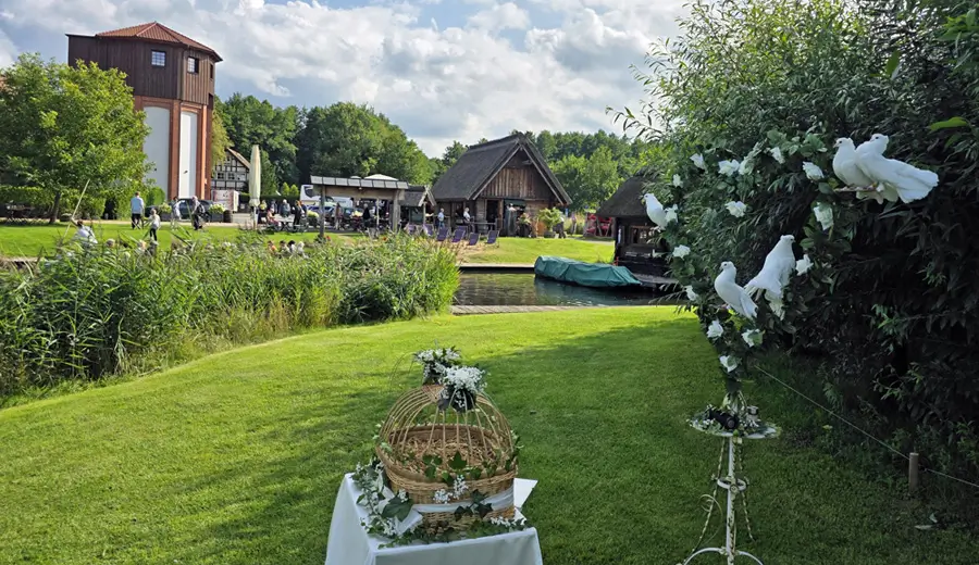 Heiraten im Spreewald, heiraten im Weidendom in Schlepzig, Seinerzeit Schlepzig Hochzeit, heiraten in Schlepzig