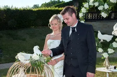 Heiraten in Moritzburg vor dem Fasanenschlösschen